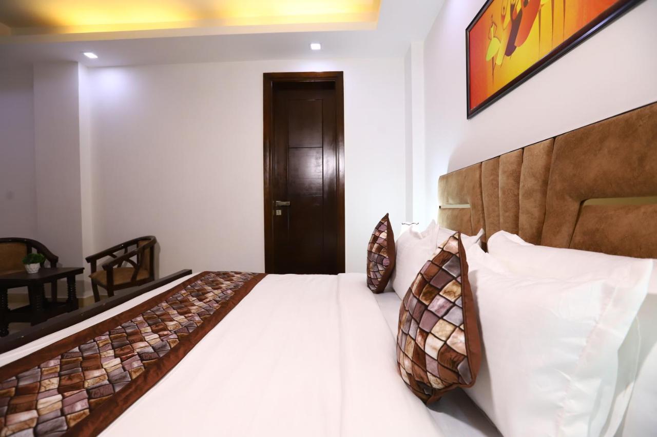 Hotel Nature View Green Park Metro Couple Friendly นิวเดลี ภายนอก รูปภาพ